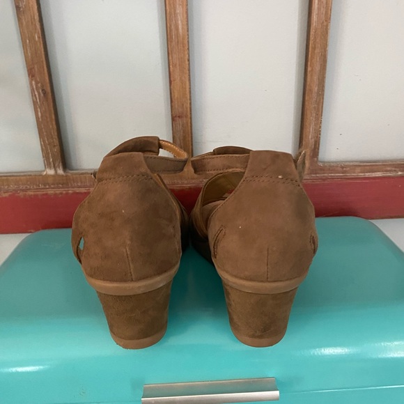 EARTH T-STRAP SANDALS - Picture 3 of 7